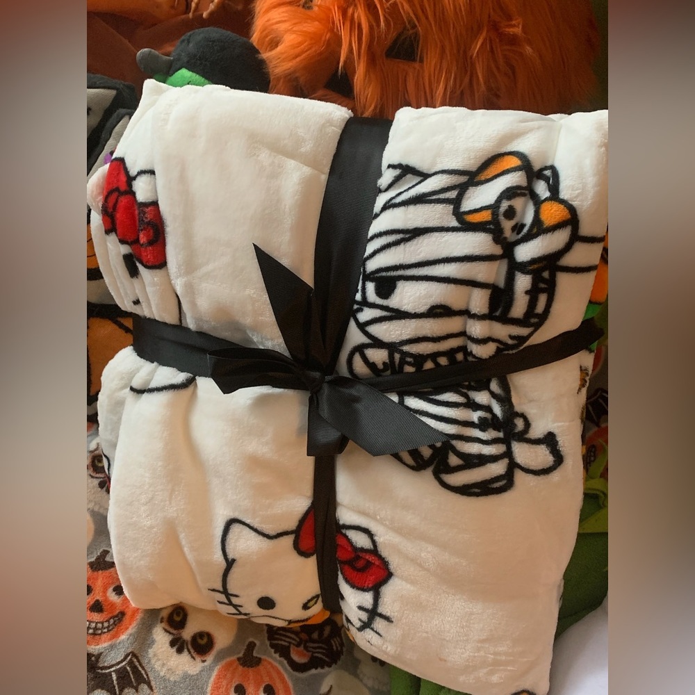 Hello Kitty Halloween Twin Plush Blanket